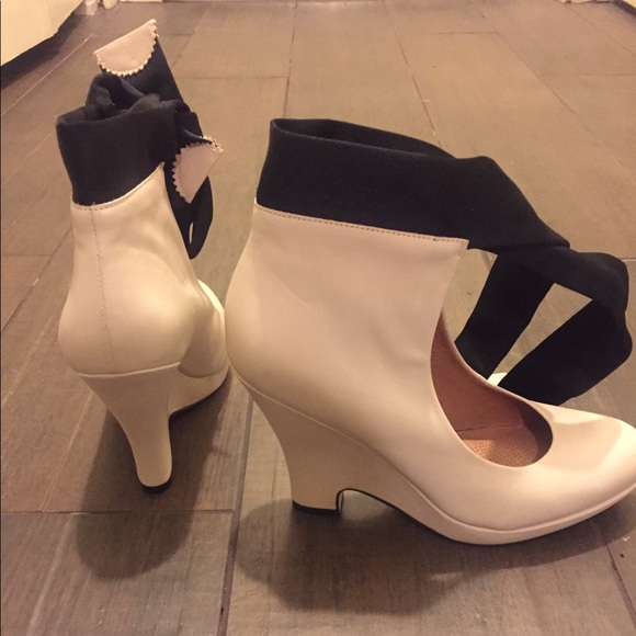 Corso Como “Dodie” Bootie/Heel Sz 6.5 - Picture 2 of 4